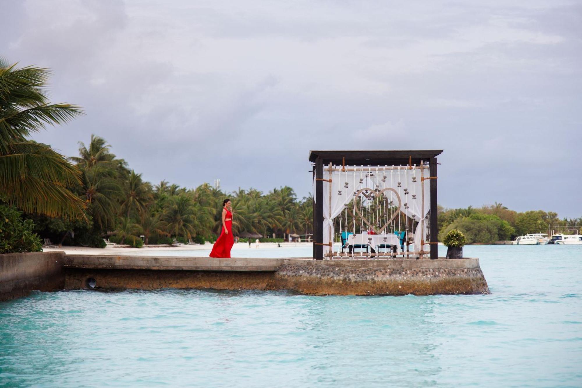 Sheraton Maldives Full Moon &
